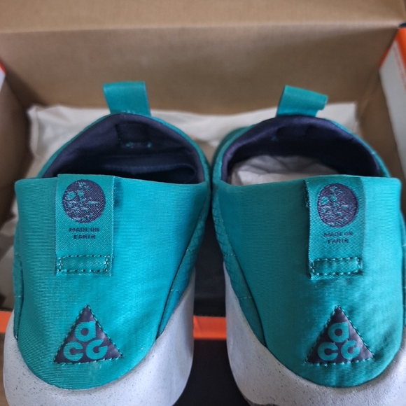 Nike Women Teal ACG Slip-On Sneakers - Picture 3 of 6